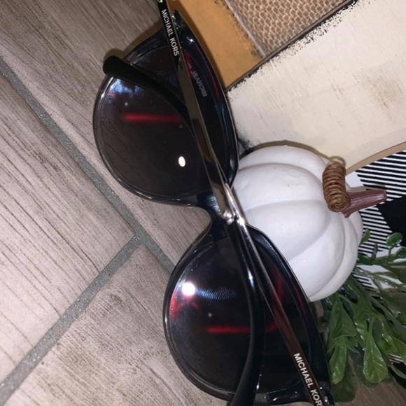 bundle - Picture 5 of 6